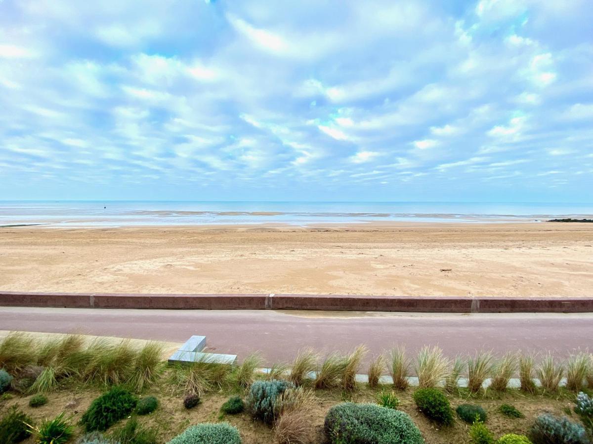Acamar, Appartement En Front De Mer Avec Parking Privee Courseulles-sur-Mer Bagian luar foto